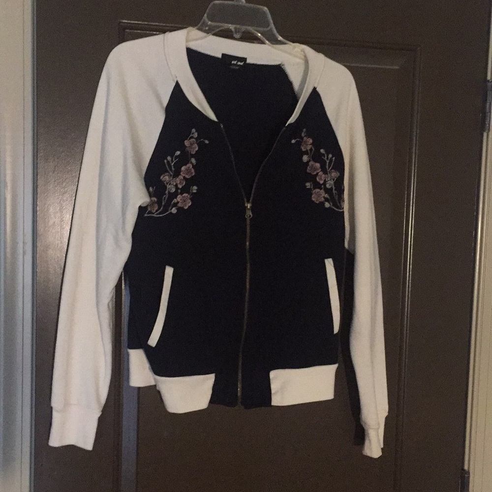 EMBROIDERED ZIP-UP JACKET SOFT